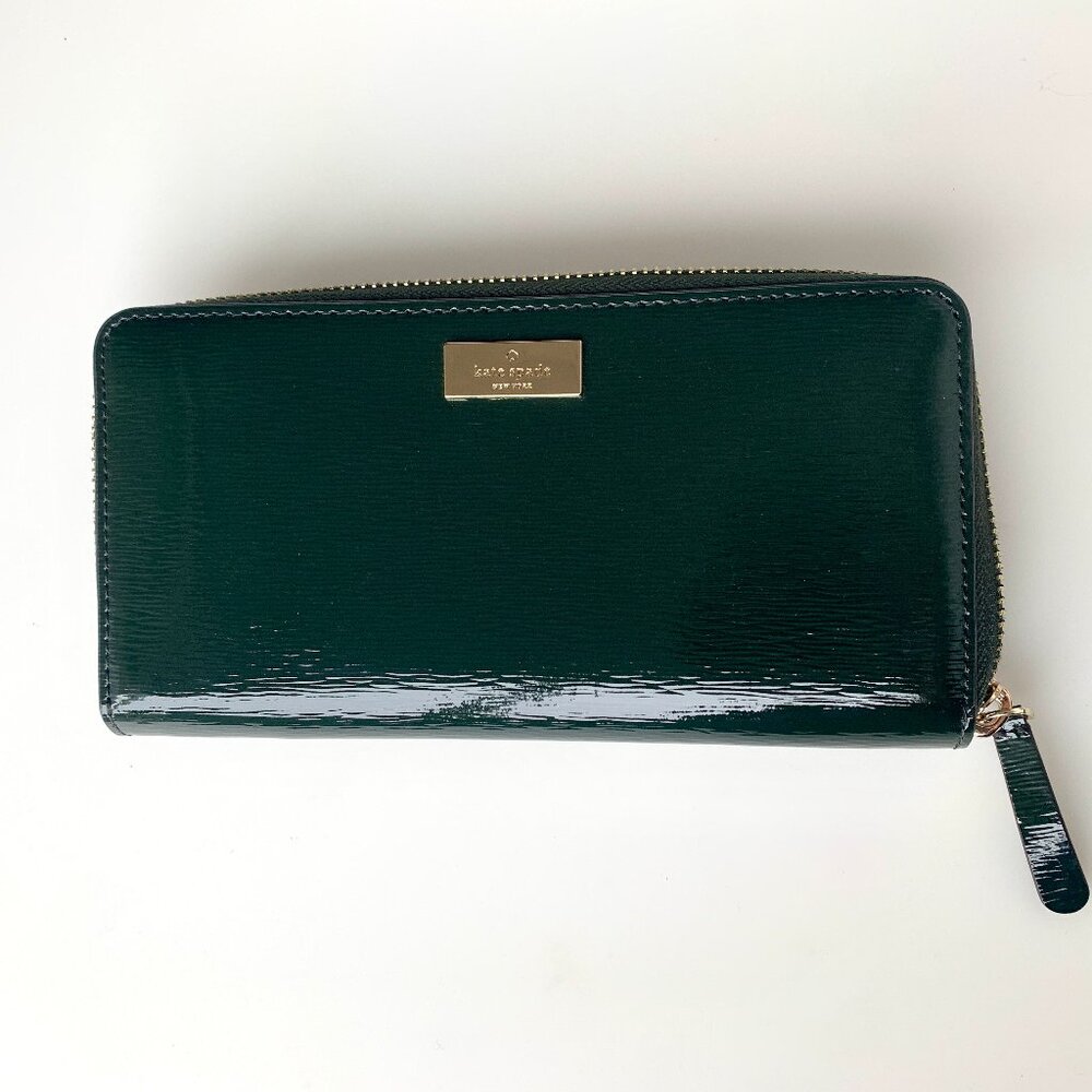 NWT Kate Spade Dark Green Patent Leather Clutch Zip Around Wallet, Gold Hardware